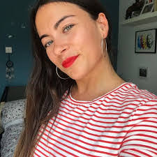 Lindsay Gunn's Instagram, Twitter & Facebook