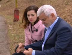 Doctor's office in the rose garden 2) is a czech medical drama and soap opera broadcast from 2005 to 2021 on tv nova channel. 740 V Poutech Bibi S Valsikem Na Lavicce Ordinace V Ruzove Zahrade Filmova Mista Cz