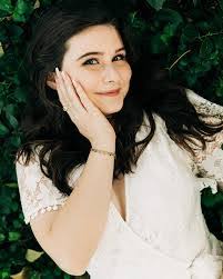 Jeanie Hilton's Instagram, Twitter & Facebook