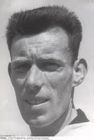 Two time World Champion in the individual pursuit, Colin Sturgess, pictured  racing in SA for Snowflake-Blue Ribbon in 1992. While several British  amateur riders raced in the previous year's Rapport Tour, Colin