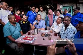 Sekitar suasana hari penamaan calon prk n25 dun kajang. Hishammuddin Bantu Kempen Calon Bn Di Prk Cameron Highlands