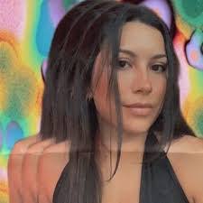 Miranda Deleon's Instagram, Twitter & Facebook