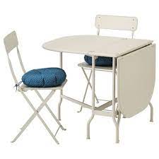 Ikea çalışma masaları ve sandalye modelleri ile 2020 yılında da oldukça şık tasarımlar satışa sunuyor. Ikea Bahce Mobilyalari Ve Kampanyali Fiyatlari 2020