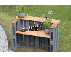 In der regel sollte die vordere seite mit drahtgeflecht oder aus holz (klappe, flügeltüren oder nach oben herausschiebbar) gefertigt werden. Pin Von Silke Auf Home Decor Paletten Garten Bar Aus Paletten Diy Paletten