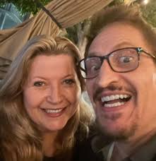 Los Angeles Radio People, Template