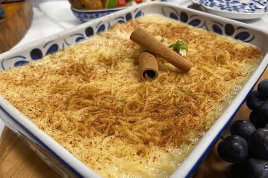 Macarrão doce cremoso com leite condensado