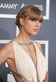 The exhibit featured handwritten lyrics, photographs, a banjo she played onstage at the 54th grammys, and one of her grammy award statues. Taylor Swift To Perform On Mtv Video Music Awards Katu