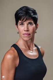 Personal trainer promotes healthy lifestyle choices