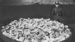 Die kosten des passiven widerstands überstiegen die reichsfinanzen bei weitem, die inflation und die ernährungslage nahmen erschreckende ausmaße an. Ein Ei Fur 320 Milliarden Mark Wirtschaft Sz De