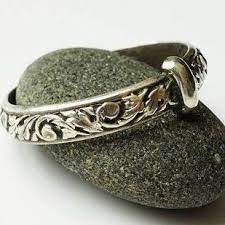 26 Impossibly Beautiful And Fun Scottish Wedding Ideas Outlander Wedding Ring Celtic Wedding Rings Outlander Ring