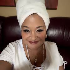 Bern Nadette Stanis updated her profile picture.