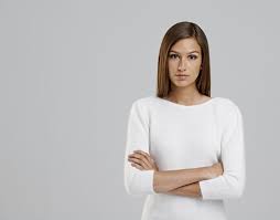 If your medium length hair is in an awkward stage or you're battling old bangs, then a headband is a perfect interview accessory. Best Job Interview Hairstyles For Women