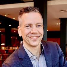 Justin Urbanski's Instagram, Twitter & Facebook