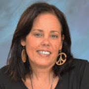 Wanda Baez's Instagram, Twitter & Facebook