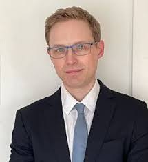 Thomas Tull's Instagram, Twitter & Facebook