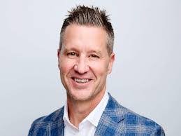 Bart Baldwin's Instagram, Twitter & Facebook