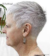 Short hair on the top gradually changes into longer locks. Gray And Layered 60 Gorgeous Hairstyles For Gray Hair The Trending Hairstyle