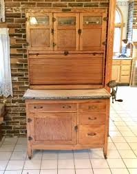 It kept the bread and baked goods fresh while keeping pests out. Antique Mcdougall Plainview Oak Hoosier Cabinet Dangerfield Auctions Llc