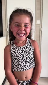 Préparatifs de mariage : Anna et sa mère éblouissantes