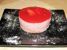 Mousse De Fraise Sur Son Palet Breton Recette Mousse Fraise Nappage Pour Tarte Gateaux Et Desserts