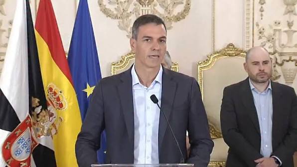 Pedro Sánchez aterriza en Ceuta y asegura que el Gobierno «comparte la  angustia» de la ciudad | Clave Global | Facebook