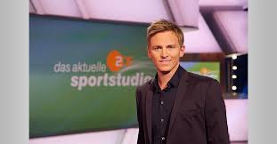 Sie wurde erstmals am 24. Meet Greet Mit Moderator Jochen Breyer Im Aktuellen Sportstudio