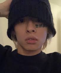 대학생이 되서 처음 좋아하게 된 여자애가 하필. B3tkinpgyhlzym