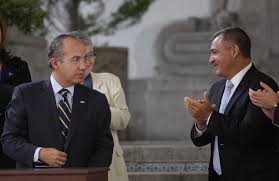 Laureato in giurisprudenza a città del messico nel 1987 e per diversi anni avvocato e giurista di fama, felipe. Felipe Calderon El Ex Presidente Que Busca Regresar A La Politica Bajo La Sombra Del Mayor Escandalo Narco Policial De La Historia Infobae