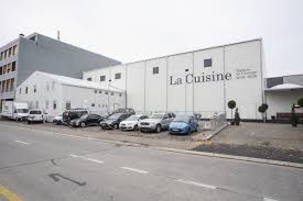 Derriere Le Rideau 4 Theatre De Carouge L A P E P I N I E R E