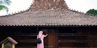 Indonesia kaya akan unsur budayanya. Rumah Adat Jawa Beserta Filosofi Dan Jenis Jenisnya