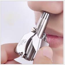 Tỉa lông mũi bằng tay được làm từ kim loại chống gỉ, an toàn