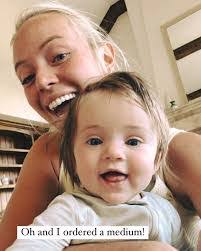 Darlene Benning's Instagram, Twitter & Facebook