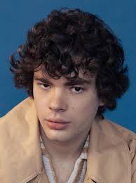 Lawrence Perry's Instagram, Twitter & Facebook