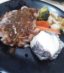 Chicken broth, chili, black peppercorns, tomato, water, chicken pieces and 13 more. Black Pepper Chicken Chop Char Grill Bar S Photo In Yishun Singapore Openrice Singapore