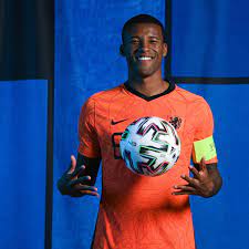 Georginio wijnaldum has reportedly chosen to leave liverpool at the end of the season to join barcelona. Psg Snatches Deal From Barcelona For Bayern Munich Target Georginio Wijnaldum Bavarian Football Works