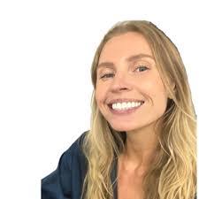 Emma Devine's Instagram, Twitter & Facebook