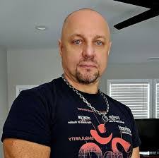 Marce Wilson's Instagram, Twitter & Facebook