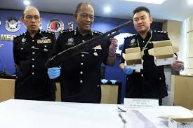 Our security guard services in riverside have a team of armed and unarmed security guards to handle all security issues with perfection and efficiency. New Update Armed Security Guard Shoots Ambank Employee And Robs Bank