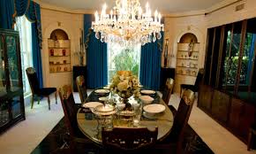 Ho visitato graceland, la casa di elvis presley a memphis in occasione del 75° compleanno di uno dei più grandi cantanti del mondo, elvis presley.detto the king, john lennon disse:prima di elvis, c'era il nulla. Guarda Le Foto Di Graceland La Casa Di Elvis Presley Foto 1 Di 18