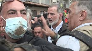 Spain's king booed in flood-hit Valencia: Crowds protest against the  government's response