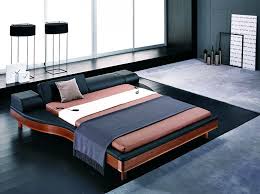 Desain tempat tidur untuk orang dewasa tinggi dan rendah, tunggal dan ganda, semuanya tergantung pada persyaratan pemilik dan tata ruang. Kamar Tidur Minimalis October 2016