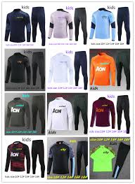 Durch seinen hohen tragekomfort und seine bequemlichkeit wird der trainingsanzug zu einer allzweckwaffe, die du nicht mehr missen. Grosshandel Man City Tracksuit Gunstig Online Von Chinesischen Herstellern Kaufen Dhgate Com Deutschland