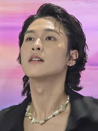 Van Mai Huong 'ditipu' oleh produser dengan satu miliar penonton untuk  menyanyikan lagu baru