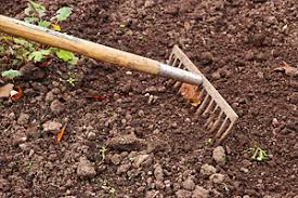The heavy steel head makes it a great tool for heavy construction, industrial and commercial applications. Turning Leveling Essential Garden Tools