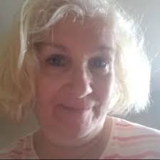 Kim Silcox's Instagram, Twitter & Facebook