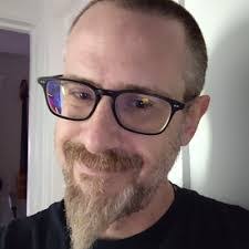 Daniel Lavin's Instagram, Twitter & Facebook