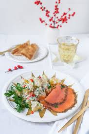Ayurvedischer Kartoffelsalat Mit Graved Lachs Eine Kostliche Alternative Zum Klassiker Mit Mayo Und Wurstchen Gourmetguerilla S Foxy Food Rezept Kartoffelsalat Graved Lachs Lebensmittel Essen
