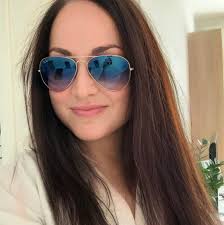 Can anyone recommend a good steak restaurant in or near Old town?