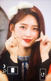 Yuehua entertainment, ağustos 2014'te gravity media ve cmc capital'den seri b finansmanı aldı. Sihyeon On Twitter Kim Yuehua Entertainment Korean Bands