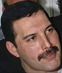 🎤 How difficult was it to keep the disease a secret? "It wasn't difficult,  because that was his last wish. When someone asked me about it my typical  excuse was: 'He has